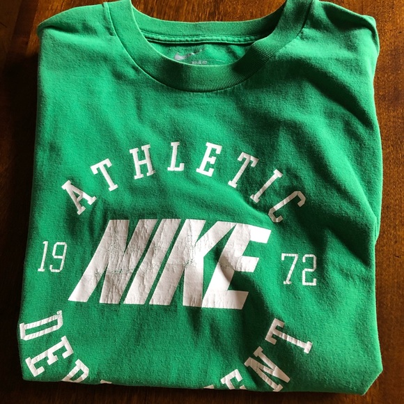 Two Nike short sleeve t-shirts - Picture 2 of 3